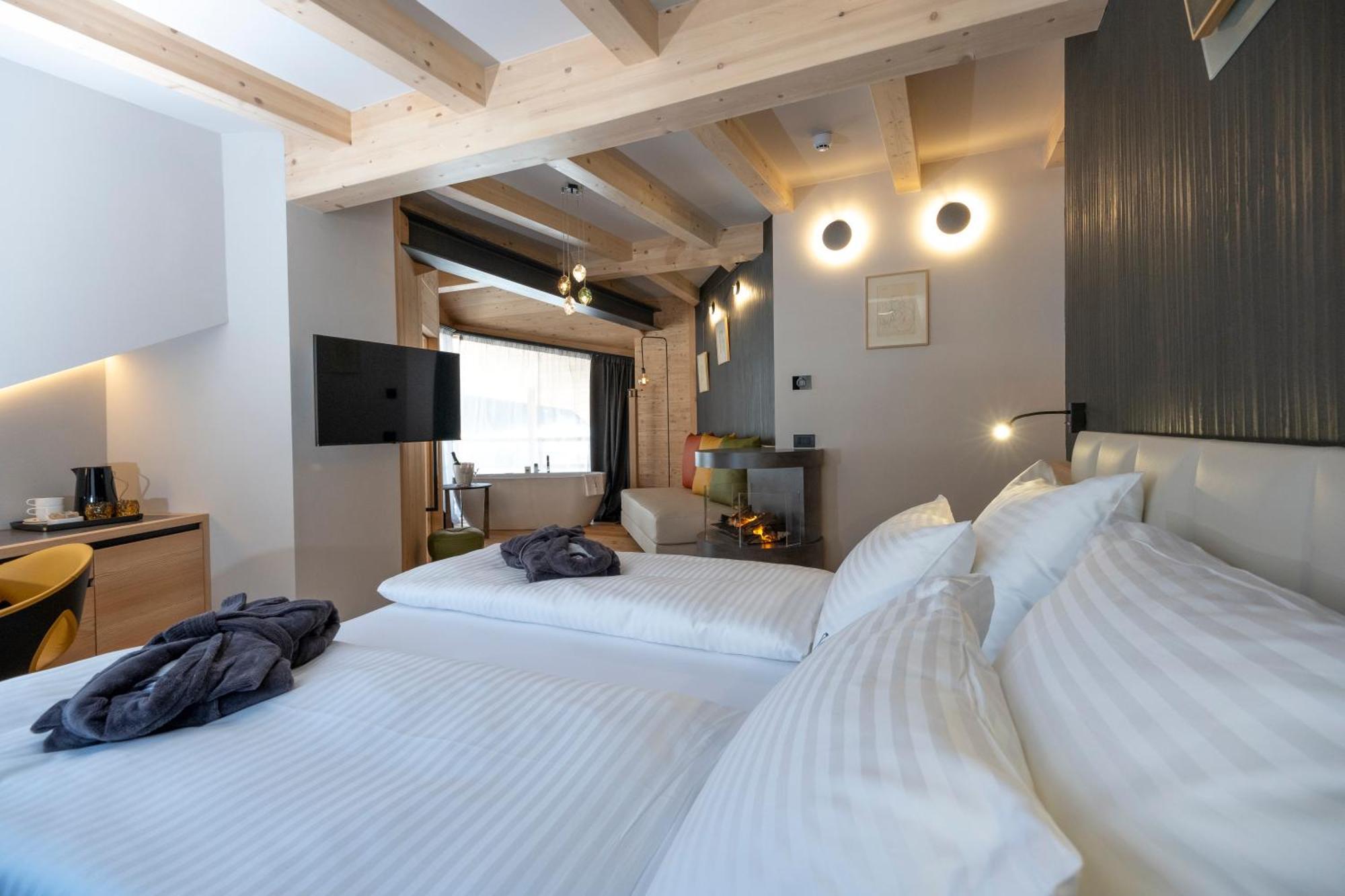 Locanda Degli Artisti Art Hotel กานาเซย์ ภายนอก รูปภาพ
